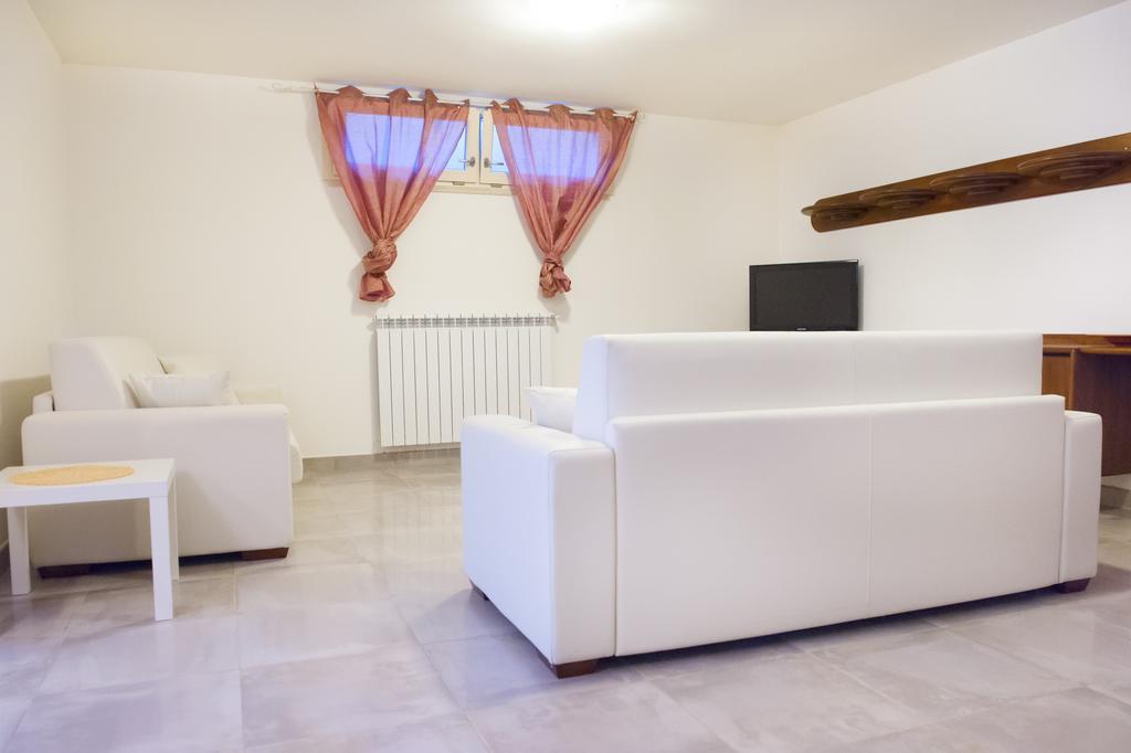 B&B Alle Tre Rose Montignoso Exterior photo