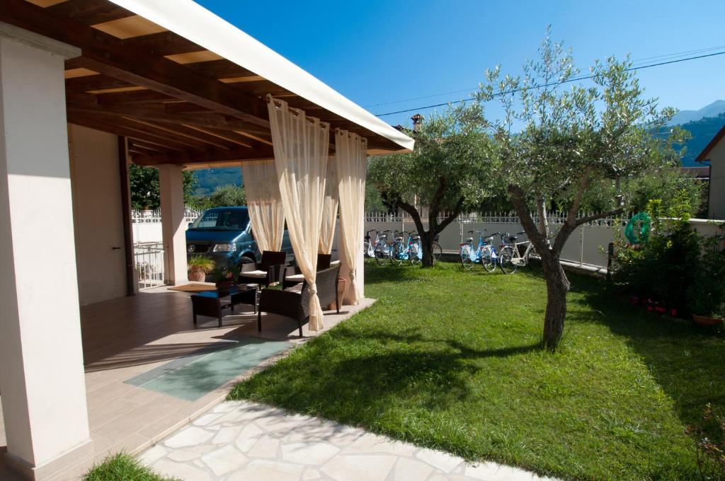 B&B Alle Tre Rose Montignoso Exterior photo